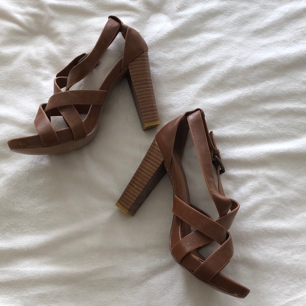•Mark• Brown Stacked Heel Sandal